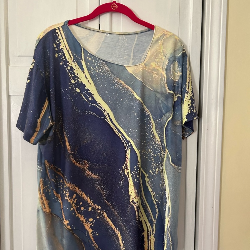 Abstract Blue and Gold Short Sleeve Top